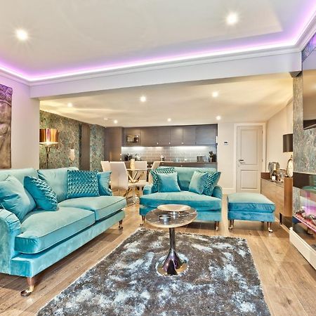 The Mews Boutique Deluxe Apartments, Sleep 2-6 People , Central Location, Free Parking วินเดอร์เมียร์ ภายนอก รูปภาพ
