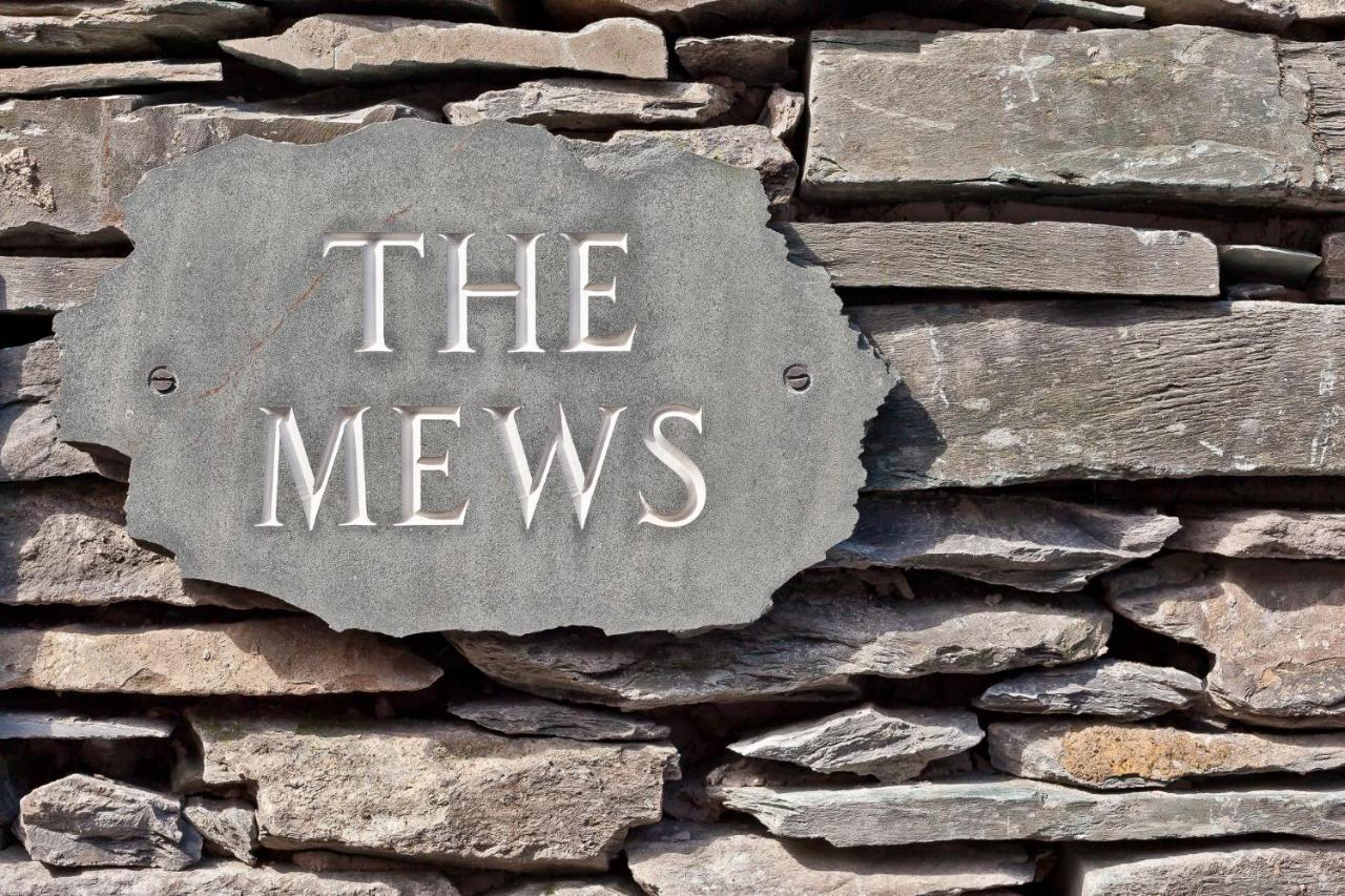 The Mews Boutique Deluxe Apartments, Sleep 2-6 People , Central Location, Free Parking วินเดอร์เมียร์ ภายนอก รูปภาพ
