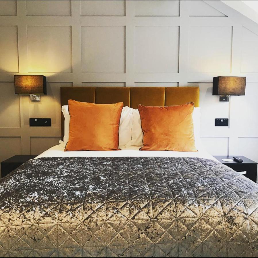 The Mews Boutique Deluxe Apartments, Sleep 2-6 People , Central Location, Free Parking วินเดอร์เมียร์ ภายนอก รูปภาพ