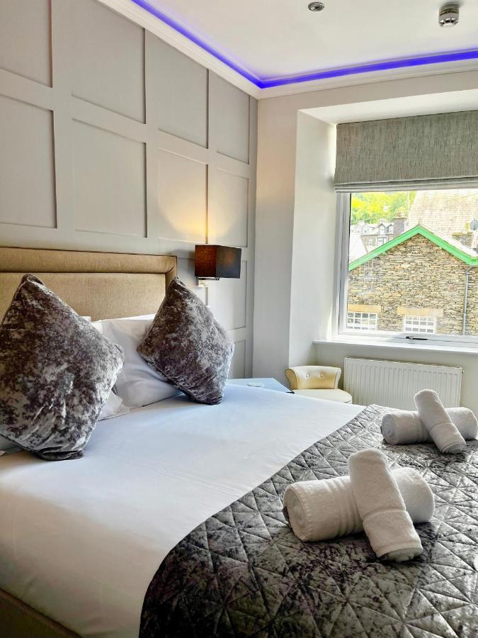 The Mews Boutique Deluxe Apartments, Sleep 2-6 People , Central Location, Free Parking วินเดอร์เมียร์ ภายนอก รูปภาพ